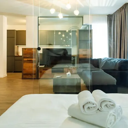 Cloudview - Aviatiei, Private Underground Parking Apartamento *